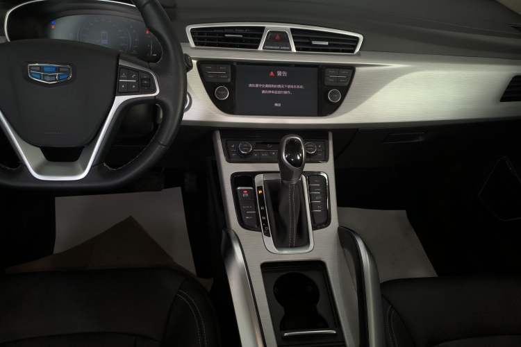 Used Geely Auto Emgrand X7 Sport 2018 1.8TD Automatic Two-Wheel Drive Smart Connect 4G Internet Edition