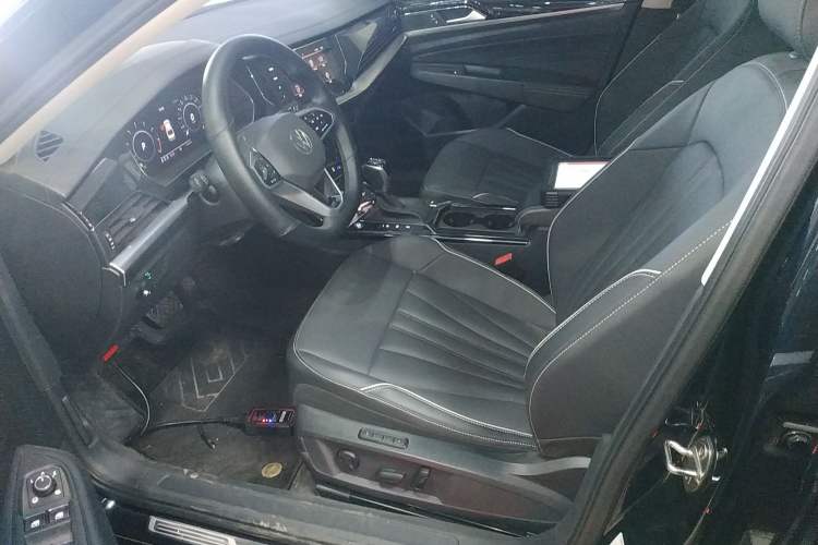 Used Volkswagen Passat 2024 380TSI Starry Dragon Edition
