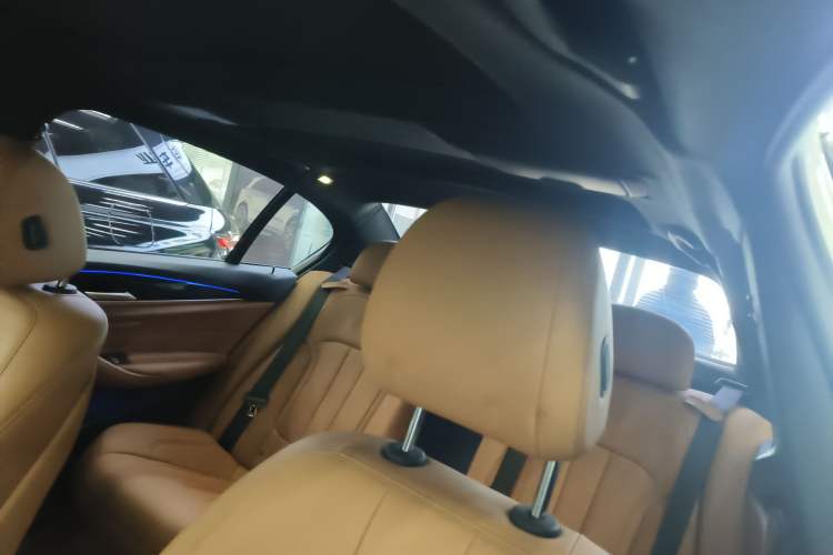 Used BMW 5 Series 2019 530Li Leading Model M Sport Package
