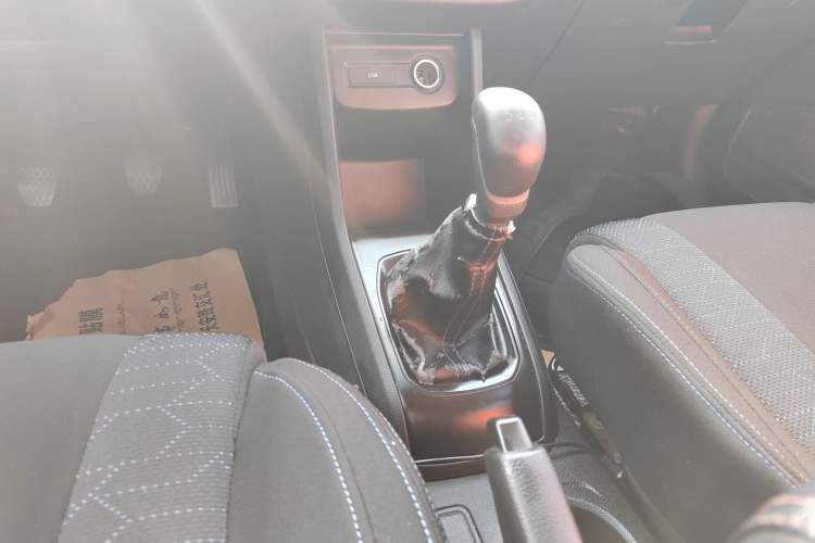 Used Baojun 310 2016 1.2L manual Comfort trim level
