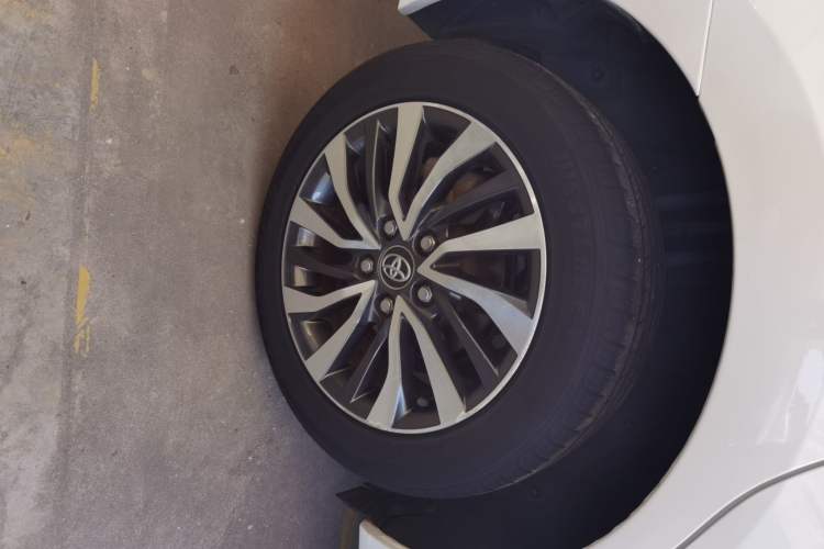 Used Toyota Corolla 2017 Revised Dual-Engine 1.8L E-CVT Elite Edition