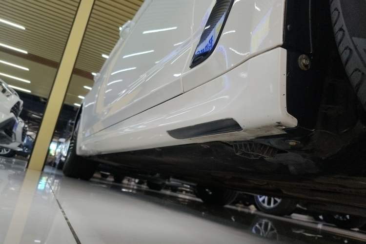 Used BMW 5 Series 2019 530Li Leading Model M Sport Package
