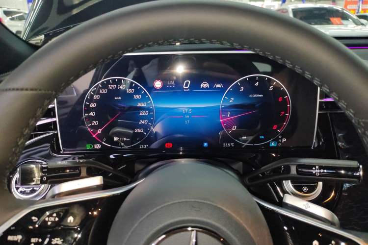 Used Mercedes-Benz E-Class 2025 Facelift E 300 L Luxury Edition
