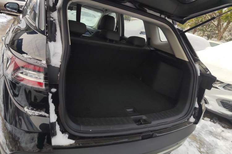 Used Dongfeng Aeolus AX7 2020 1.6T Automatic AI Navigation Model China VI Standard
