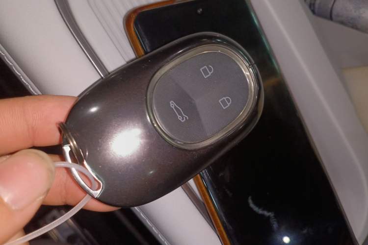 Used Nio ES6 2024 75 kWh
