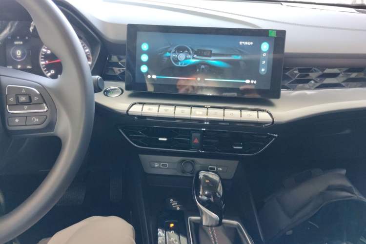 Used MG 5 2023 180 DVVT CVT Luxury Edition
