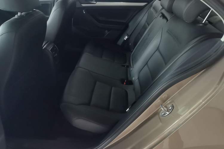 Used Volkswagen Sagitar 2017 1.6L Automatic Comfort Model
