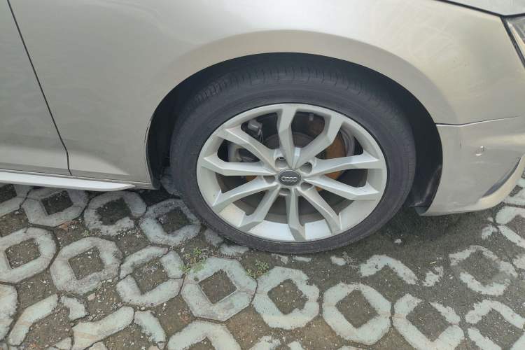 Used Audi A4L 2019 40 TFSI Fashion Edition China VI Emission Standard