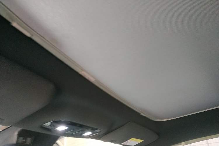 Used AION Y 2022 70 Tech Edition Lithium Iron Phosphate
