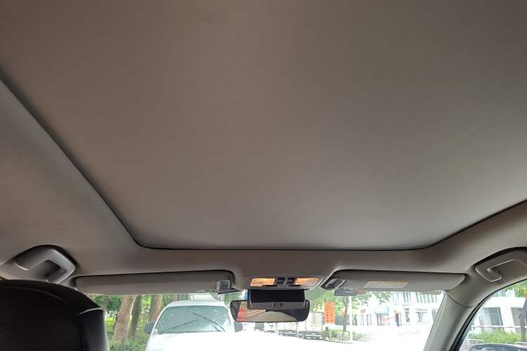 Used Toyota Highlander 2018 2.0T Four-Wheel Drive Luxury Edition 7 Seats China V Emission Standard
