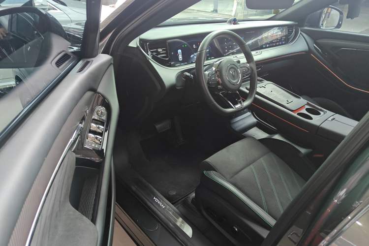 Used VOYAH FREE 2025 318 318 km Rear-Drive Touring Edition
