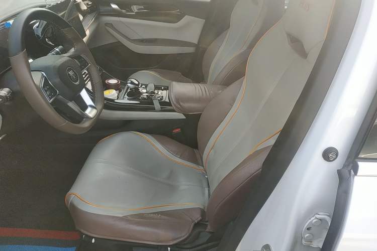 Used BYD Qin PLUS 2024 HONOR Edition DM-i 55KM Leading Model
