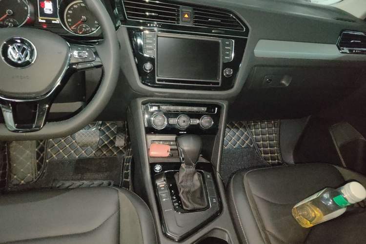 Used Volkswagen Tiguan L 2018 330TSI Automatic Two-Wheel Drive Luxury Edition