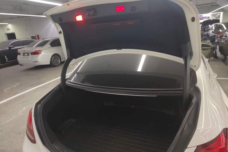 Used Mercedes-Benz E-Class 2019 E 300 L Sport Luxury Edition
