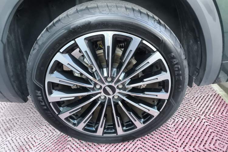 Used Geely Auto Monjaro L 2025 Dongfang Yao 2.0TD Automatic All-Wheel-Drive Wangyue Edition
