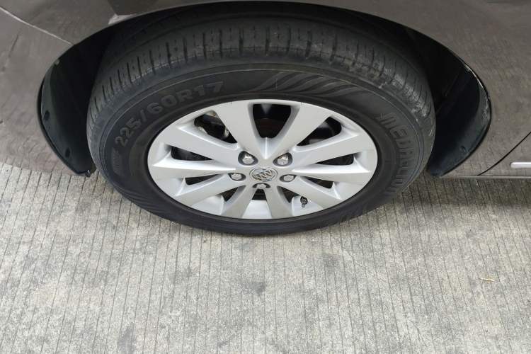 Used Buick GL8 2014 2.4L LT Luxury Business Executive Edition
