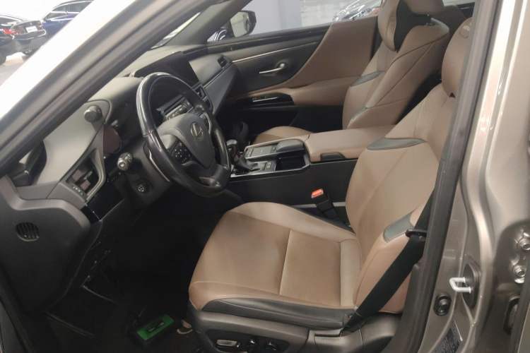 Used Lexus ES 2021 200 Excellence Edition
