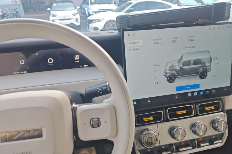 Used  V23 2026 Model 401 Two-Wheel Drive Super Sports Edition
