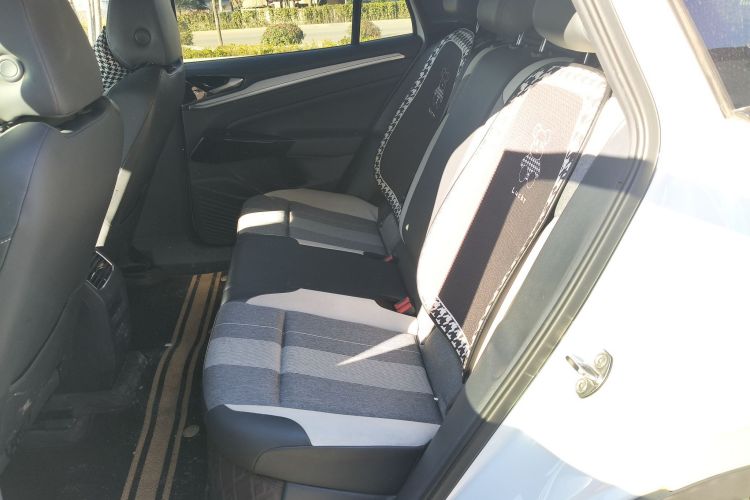 Used Volkswagen ID.4 CROZZ 2021 Long-Range PURE+ Two-Wheel Drive Version