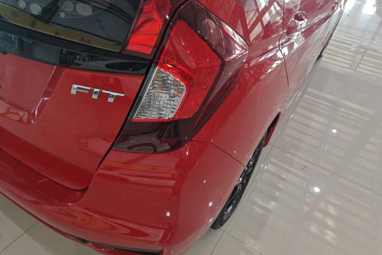 Used Honda Fit 2018 1.5L CVT Comfort Sunroof Version