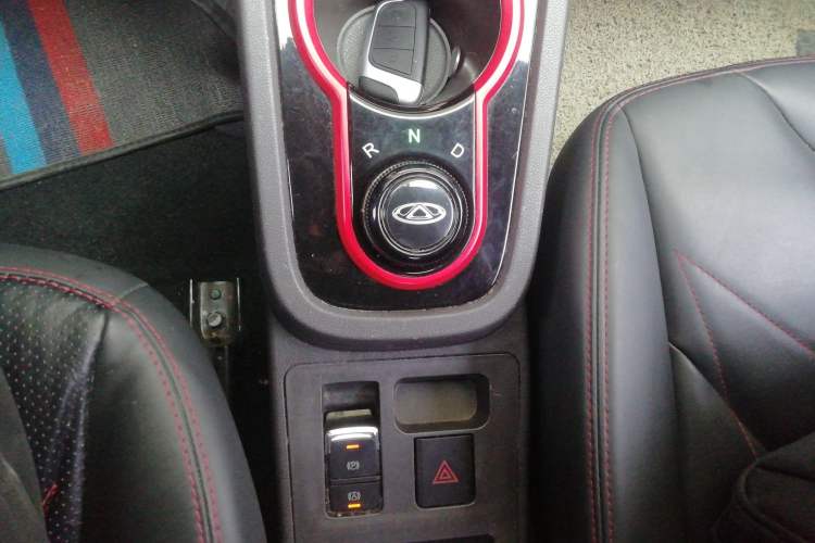 Used Chery Little Ant 2022 Revised Version Sweet Pink Edition Half-Sugar Version Lithium Iron Phosphate 30.7 kWh 30 kW 301 km