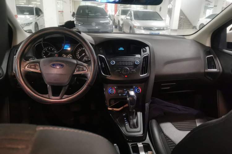 Used Ford Focus 2015 Hatchback 1.6L Automatic Fashion Edition