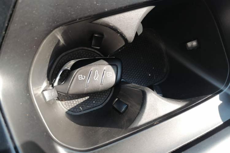 Used MG 5 2021 180 DVVT CVT Youth Luxury Edition
