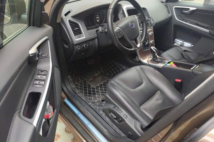 Used Volvo XC60 2017 T5 Smart Upgrade Edition
