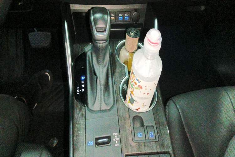 Used Toyota Highlander 2022 Dual-Engine 2.5L Four-Wheel Drive Supreme Edition 7-Seater