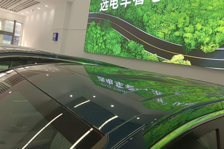 Used VOYAH Dream 2025 PHEV Four-Wheel-Drive Flagship Kunpeng Edition
