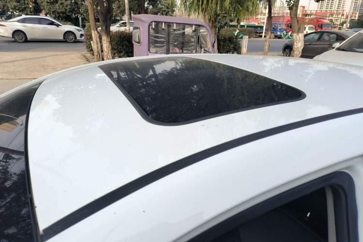 Used Geely Auto Emgrand 2019 Leading Edition 1.5L CVT Upward-Connected Model China VI Standard