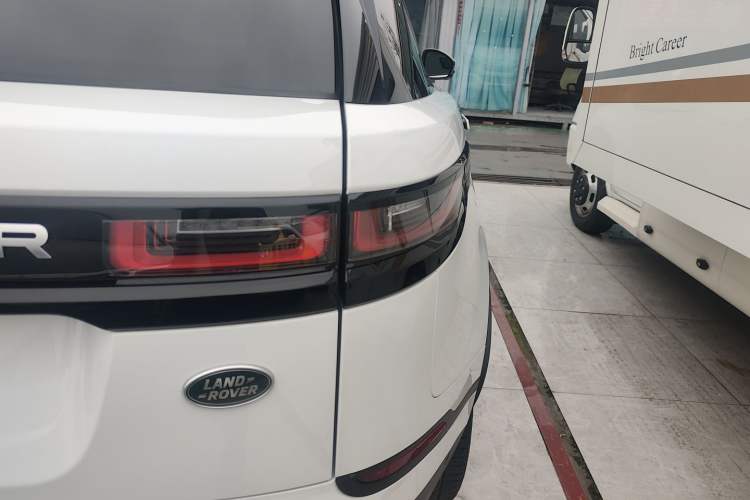 Used Land Rover Range Rover Velar 2022 250 PS
