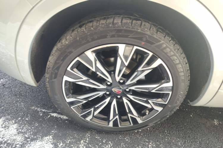 Used Hongqi HS5 2023 2.0T Four-Wheel Drive Flagship Pro Edition
