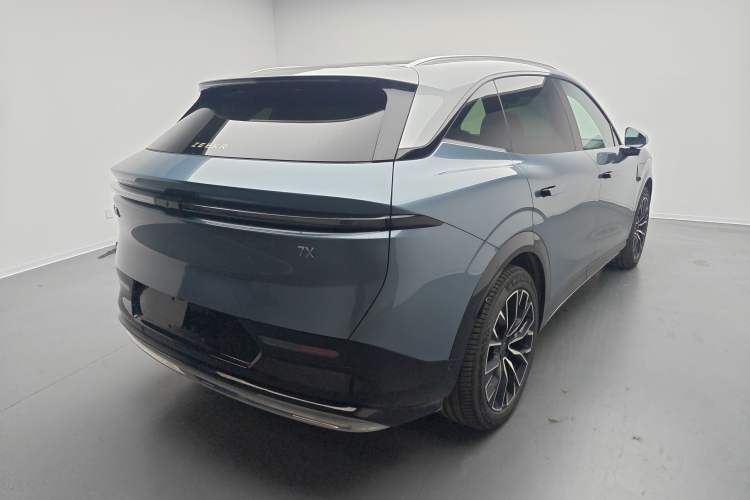 Used Zeekr 7X 2025 100 kWh Long-Range Rear-Wheel Drive with Intelligent Driving Features
