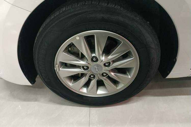 Used Hyundai Celesta 2018 1.6L Automatic GL Enjoyment Edition China VI compliant
