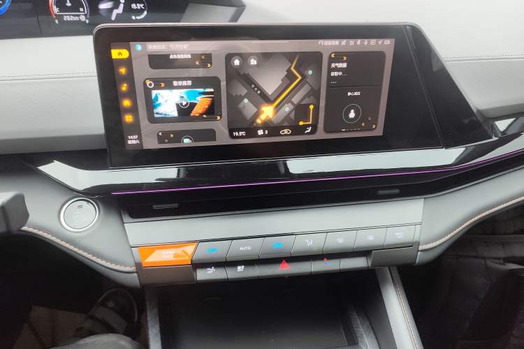 Used Changan UNI-V 2022 1.5T Prestige Version