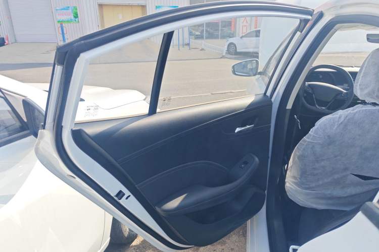 Used Roewe i5 2023 1.5L Manual Comfort Edition
