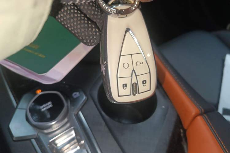 Used Changan UNI-V 2022 1.5T Prestige Version
