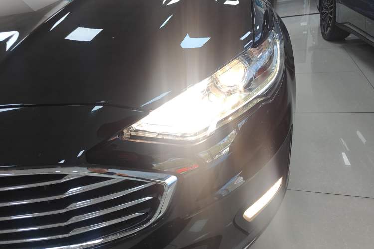 Used Ford Mondeo 2018 EcoBoost 180 Smart Control Fashion Model China VI Standard