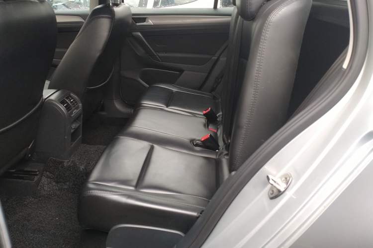 Used Volkswagen Golf Sportsvan 2016 1.6L Automatic Comfort Model
