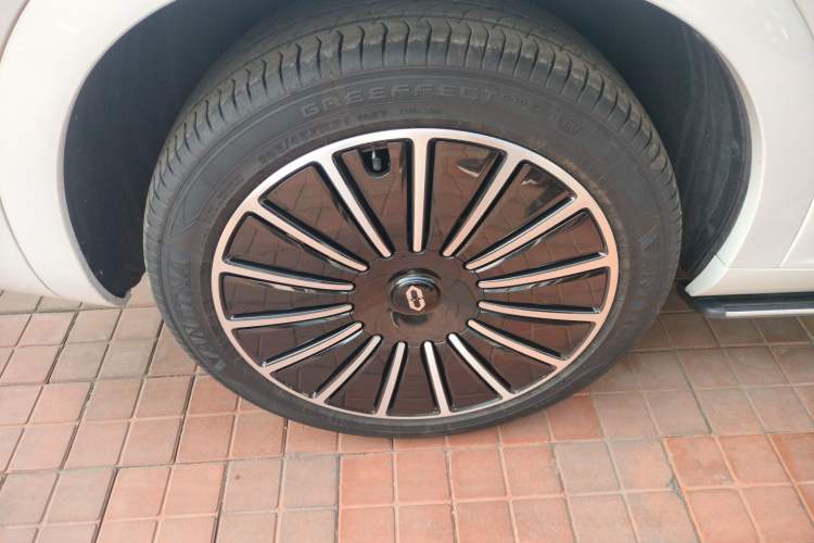 Used Hima AITO M7 2022 1.5T Four-Wheel Drive Flagship Edition
