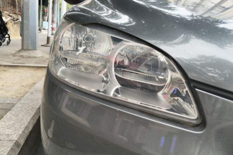 Used Peugeot 301 2014 1.6L Automatic Comfort Edition
