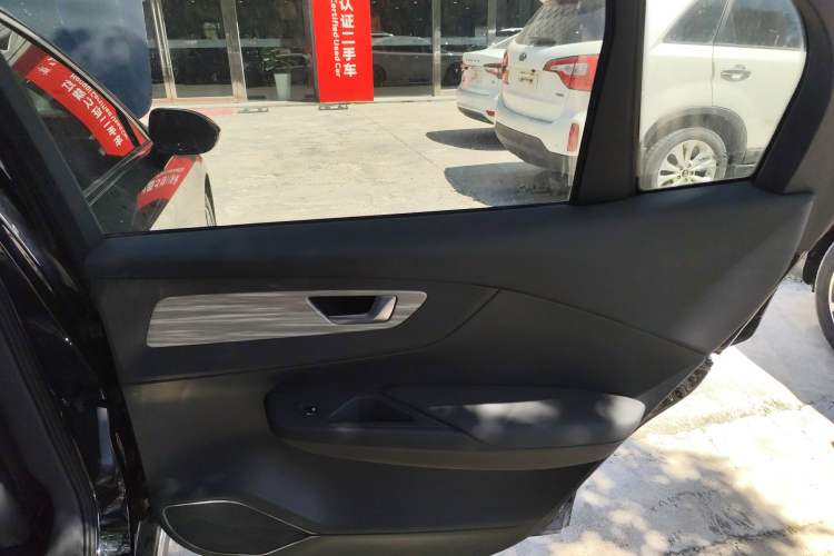 Used Hongqi E-QM5 2023 560km PLUS
