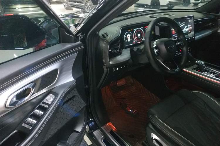 Used GAC Trumpchi GS8 2022 Linghang Series 2.0 TGDI Two-Wheel-Drive Luxury Smart Connectivity Version (7 Seats)
