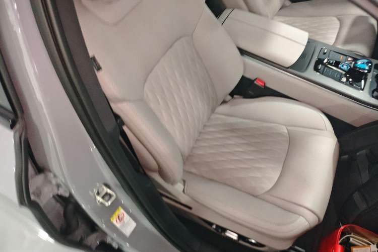 Used BYD Han 2025 DM-i Intelligent Driving Edition 125KM LiDAR Flagship Model
