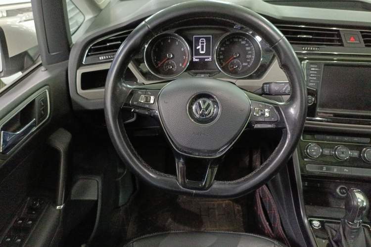 Used Volkswagen Touran 2018 Volkswagen Touran L 280TSI DSG Boundary Edition 7 Seats China V Emission Standard

