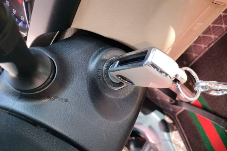 Used Toyota Highlander 2018 2.0T Two-Wheel Drive Elite Version 5 Seats China VI Standard