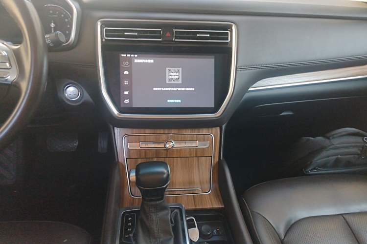 Used Roewe RX8 2019 30T Smart Connectivity Two-Wheel Drive Supreme Flagship Edition
