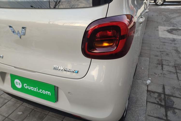 Used Wuling Hongguang MINIEV 2025 Four-Door Version Advanced Edition
