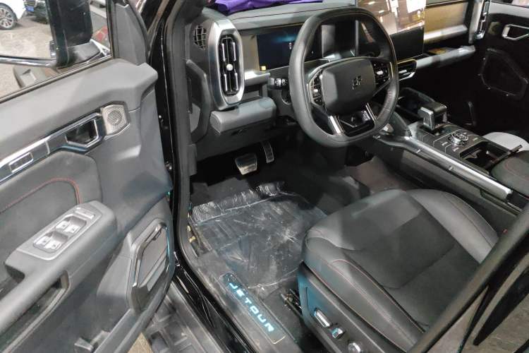 Used JETOUR Traveler 2023 2.0T All-Wheel Drive CrossPRO+
